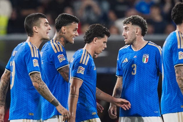 ItalyÕs Gianluca Scamacca celebrates after scoring the 1-0 goal for his team during the UEFA Nations League 2026 27 match between Italy and Turkiye (Group A1 - Matchday 4) at Stadio Renato Dall Ara in Bologna, Italy - October 5, 2026. - Soccer  Copyright: xMassimoxPaolone LaPressex