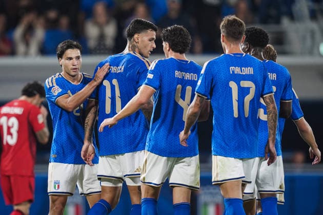 ItalyÕs Gianluca Scamacca celebrates after scoring the 1-0 goal for his team during the UEFA Nations League 2026 27 match between Italy and Turkiye (Group A1 - Matchday 4) at Stadio Renato Dall Ara in Bologna, Italy - October 5, 2026. - Soccer  Copyright: xMassimoxPaolone LaPressex