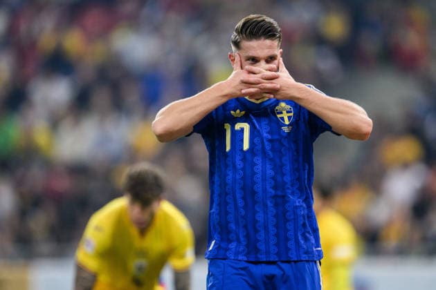 261005 Viktor Gyökeres of Sweden celebrates after scoring 0-1 during the Nations League football match between Romania and Sweden on October 5, 2026 in Bucharest. Photo: Ludvig Thunman BILDBYRAN kod LT LT0828 fotboll football soccer fotball nations league uefa nations league rumänien romania sverige sweden sverige a bbeng jubel Copyright: LUDVIGxTHUNMAN BB261005LT077