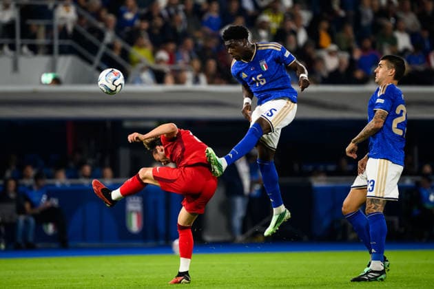Yunus Akgun of Turkiye and Issa Doumbia of Italy during the Nations League football match between Italy and Turkiye at Renato Dall Ara stadium in Bologna (Italy), October 5, 2026. AndreaxStaccioli