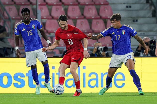 5th October 2026; Stadio Renato DallAra, Bologna, Italy; UEFA Nations League Football, Italy versus Turkey; Ismail Yuksek of Turkiye under pressure from Daniel Maldini of Italy EmanuelexPennacchio