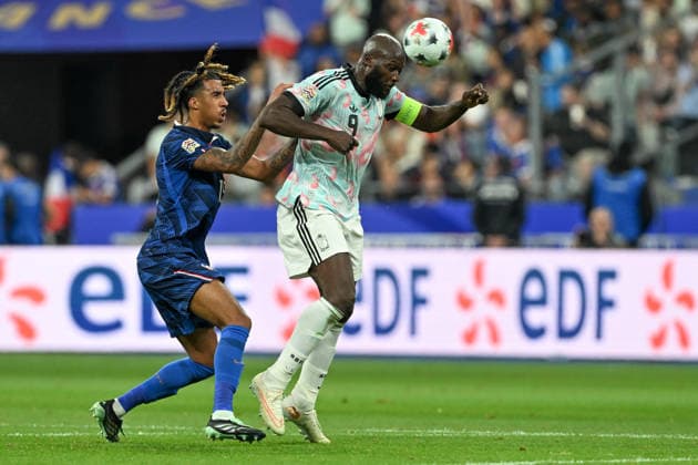 261005 France vs Belgium Leny Yoro (15) of France fighting for the ball with Romelu Lukaku (9) of Belgium during a soccer game between the national teams of France and Belgium on matchday 4 in group A1 in the Nations League , league phase , on Monday 5 October 2026 in Paris , France .(Photo by David Catry Isosport) Paris France  Copyright: xDavidxCatryx 20261005DC2_0978