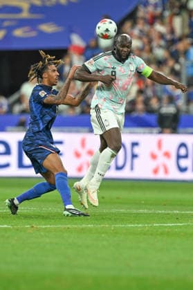 261005 France vs Belgium Leny Yoro (15) of France fighting for the ball with Romelu Lukaku (9) of Belgium during a soccer game between the national teams of France and Belgium on matchday 4 in group A1 in the Nations League , league phase , on Monday 5 October 2026 in Paris , France .(Photo by David Catry Isosport) Paris France  Copyright: xDavidxCatryx 20261005DC2_0979