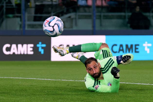 IPA89344287 - Gianluigi Donnarumma of Italy made a save during the Italy vs. Turkey UEFA Nations League soccer match in Bologna, Italy, on October 5, 2026  Copyright: xEmmanuelexMastrodonato IPAxSportx xx IPA89344287