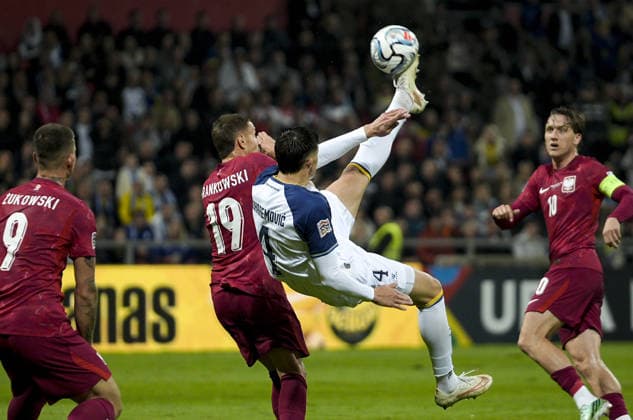 Bosnia and Herzegovina v Poland - UEFA Nations League ZENICA, BOSNIA AND HERZEGOVINA - OCTOBER 05: Players in action during a football match between Bosnia and Herzegovina and Poland at the Kamberovica polje Stadium in Zenica, Bosnia and Herzegovina on October 05, 2026. Samir Jordamovic Anadolu Zenica Bosnia and Herzegovina. Editorial use only. Please get in touch for any other usage.  Copyright: x2026xAnadoluxSamirxJordamovicx