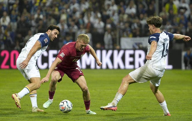 Bosnia and Herzegovina v Poland - UEFA Nations League ZENICA, BOSNIA AND HERZEGOVINA - OCTOBER 05: Players in action during a football match between Bosnia and Herzegovina and Poland at the Kamberovica polje Stadium in Zenica, Bosnia and Herzegovina on October 05, 2026. Samir Jordamovic Anadolu Zenica Bosnia and Herzegovina. Editorial use only. Please get in touch for any other usage.  Copyright: x2026xAnadoluxSamirxJordamovicx