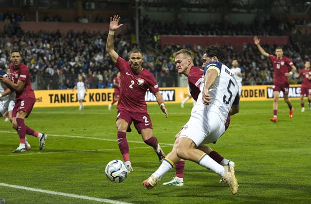 Bosnia and Herzegovina v Poland - UEFA Nations League ZENICA, BOSNIA AND HERZEGOVINA - OCTOBER 05: Players in action during a football match between Bosnia and Herzegovina and Poland at the Kamberovica polje Stadium in Zenica, Bosnia and Herzegovina on October 05, 2026. Samir Jordamovic Anadolu Zenica Bosnia and Herzegovina. Editorial use only. Please get in touch for any other usage.  Copyright: x2026xAnadoluxSamirxJordamovicx