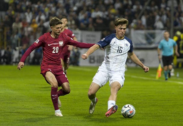 Bosnia and Herzegovina v Poland - UEFA Nations League ZENICA, BOSNIA AND HERZEGOVINA - OCTOBER 05: Players in action during a football match between Bosnia and Herzegovina and Poland at the Kamberovica polje Stadium in Zenica, Bosnia and Herzegovina on October 05, 2026. Samir Jordamovic Anadolu Zenica Bosnia and Herzegovina. Editorial use only. Please get in touch for any other usage.  Copyright: x2026xAnadoluxSamirxJordamovicx
