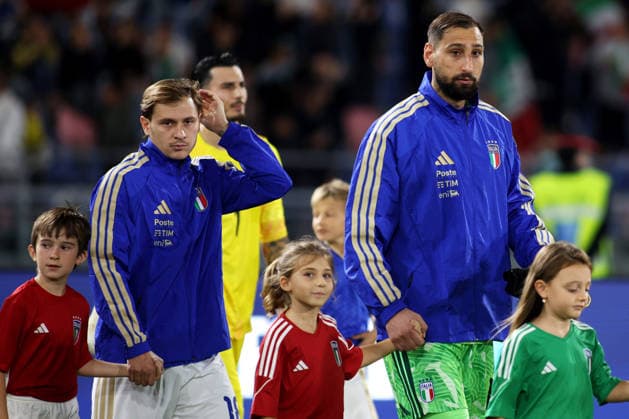 2026-10-05 Italy v Turkiye - UEFA Nations League 2026 27 Group A1 MD4 BOLOGNA, ITALY - OCTOBER 5: Nicolo Barella of Italy, Gianluigi Donnarumma of Italy during the UEFA Nations League 2026 27 Group A1 MD4 match between Italy and Turkiye at Renato Dall Ara Stadium on October 5, 2026 in Bologna, Italy. (Photo by Nderim Kaceli BSR Agency) Bologna Italy Content not available for redistribution in The Netherlands directly or indirectly through any third parties. Copyright: xBSRxAgencyx