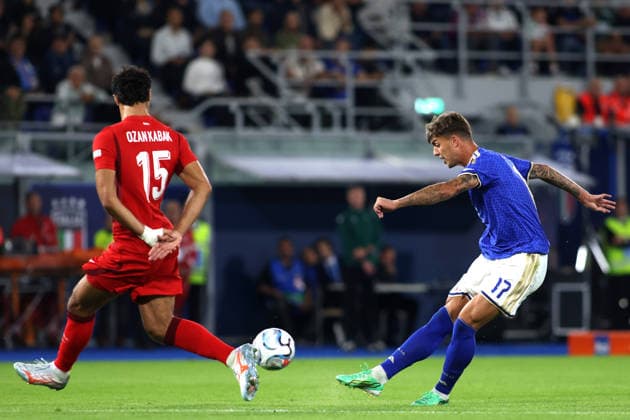 2026-10-05 Italy v Turkiye - UEFA Nations League 2026 27 Group A1 MD4 BOLOGNA, ITALY - OCTOBER 5: Ozan Kabak of Turkiye, Daniel Maldini of Italy during the UEFA Nations League 2026 27 Group A1 MD4 match between Italy and Turkiye at Renato Dall Ara Stadium on October 5, 2026 in Bologna, Italy. (Photo by Nderim Kaceli BSR Agency) Bologna Italy Content not available for redistribution in The Netherlands directly or indirectly through any third parties. Copyright: xBSRxAgencyx
