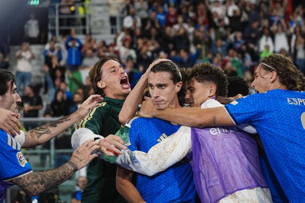ItalyÕs Riccardo Calafiori celebrates after scoring the 2-1 goal for his team during the UEFA Nations League 2026 27 match between Italy and Turkiye (Group A1 - Matchday 4) at Stadio Renato Dall Ara in Bologna, Italy - October 5, 2026. - Soccer  Copyright: xMassimoxPaolone LaPressex