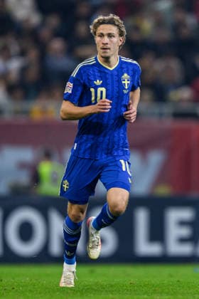 261005 Hugo Bolin of Sweden during the Nations League football match between Romania and Sweden on October 5, 2026 in Bucharest. Photo: Ludvig Thunman BILDBYRAN kod LT LT0828 fotboll football soccer fotball nations league uefa nations league rumänien romania sverige sweden sverige a bbeng Copyright: LUDVIGxTHUNMAN BB261005LT141