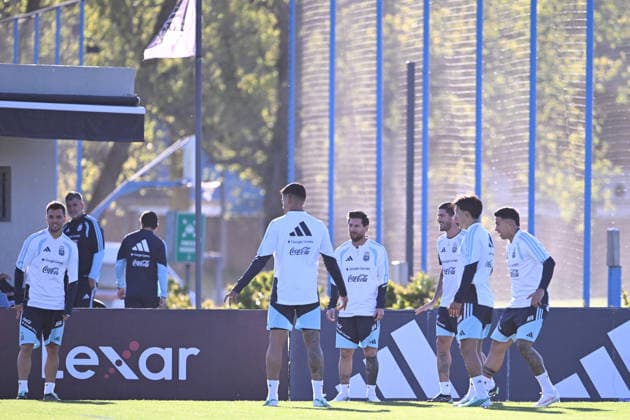 BUENOS AIRES, ARGENTINA - OCTOBER 5: Lionel Messi of Argentina national team, Nationalteam during a training session at the Training Camp on October 5, 2026 in Buenos Aires, Argentina. Argentina will face Benin tomorrow in an International Friendly, Länderspiel, Nationalmannschaft match at the Estadio Monumental, marking Messi s final farewell appearance for the national team. Photo by SFSI Lionel Messi last training for Argentina national team Copyright: xx