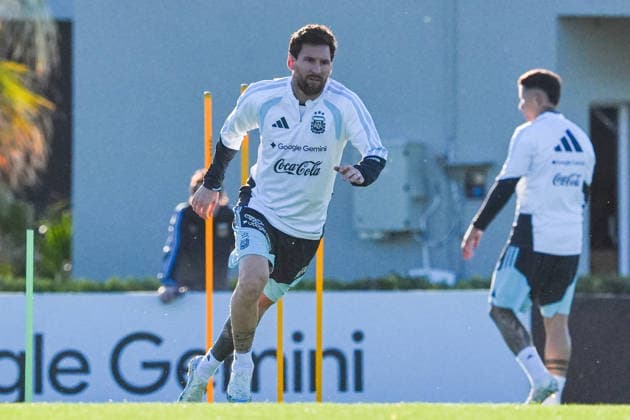 Lionel Messi completes final training session with Argentina national team, Nationalteam EZEIZA, ARGENTINA - OCTOBER 5: The forward and captain of the Argentine national football team, Lionel Messi, attends the final training session of his career with the national squad at the AFA Lionel Andres Messi Training Complex, in Ezeiza, Argentina on October 5, 2026. Luciano Gonzalez Anadolu Ezeiza Argentina. Editorial use only. Please get in touch for any other usage.  Copyright: x2026xAnadoluxLucianoxGonzalezx