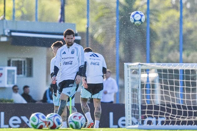 Lionel Messi completes final training session with Argentina national team, Nationalteam EZEIZA, ARGENTINA - OCTOBER 5: The forward and captain of the Argentine national football team, Lionel Messi, attends the final training session of his career with the national squad at the AFA Lionel Andres Messi Training Complex, in Ezeiza, Argentina on October 5, 2026. Luciano Gonzalez Anadolu Ezeiza Argentina. Editorial use only. Please get in touch for any other usage.  Copyright: x2026xAnadoluxLucianoxGonzalezx