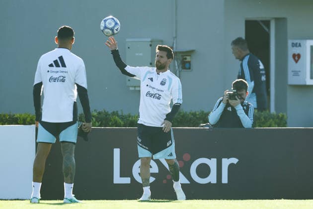 Argentina™s forward Lionel Messi takes part in a training session at AFA (Argentine Football Association) training center in Ezeiza, Buenos Aires Province, on October 5, 2026, ahead of the next friendlys football matchs against Benin national team, Nationalteam Lionel Messi took part in the final training session of his professional career with the Argentine national team before his farewell match. (Photo by Alejandro Pagni PHOTOxPHOTO) Copyright: xAlejandroxPAGNIx