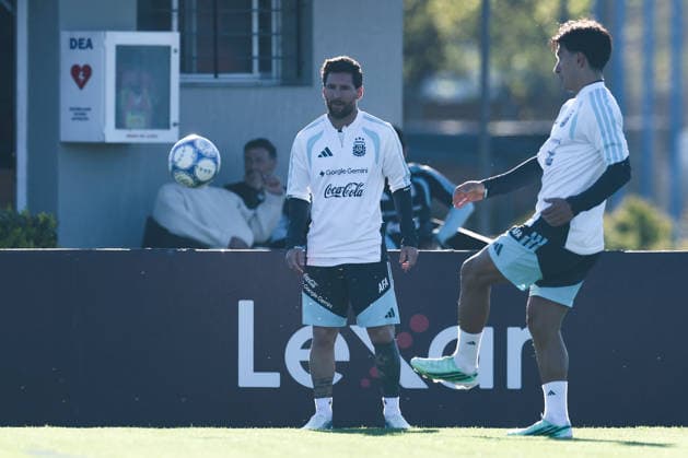 Argentina™s forward Lionel Messi takes part in a training session at AFA (Argentine Football Association) training center in Ezeiza, Buenos Aires Province, on October 5, 2026, ahead of the next friendlys football matchs against Benin national team, Nationalteam Lionel Messi took part in the final training session of his professional career with the Argentine national team before his farewell match. (Photo by Alejandro Pagni PHOTOxPHOTO) Copyright: xAlejandroxPAGNIx