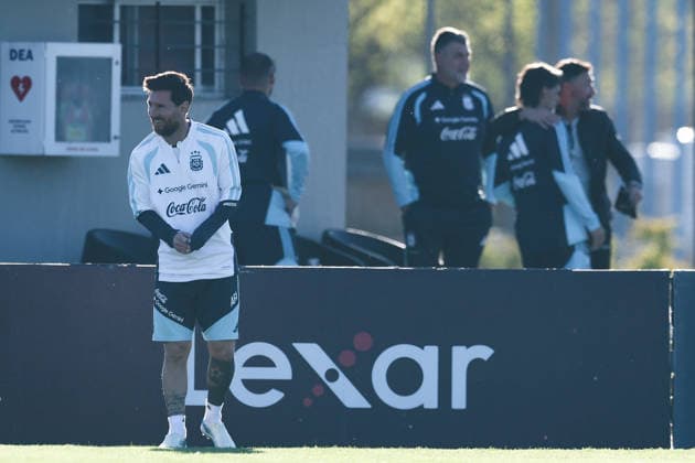 Argentina™s forward Lionel Messi takes part in a training session at AFA (Argentine Football Association) training center in Ezeiza, Buenos Aires Province, on October 5, 2026, ahead of the next friendlys football matchs against Benin national team, Nationalteam Lionel Messi took part in the final training session of his professional career with the Argentine national team before his farewell match. (Photo by Alejandro Pagni PHOTOxPHOTO) Copyright: xAlejandroxPAGNIx