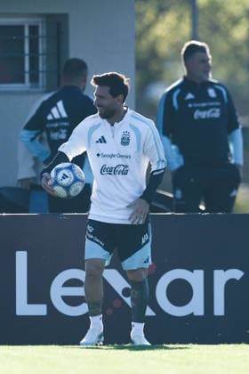 Argentina™s forward Lionel Messi takes part in a training session at AFA (Argentine Football Association) training center in Ezeiza, Buenos Aires Province, on October 5, 2026, ahead of the next friendlys football matchs against Benin national team, Nationalteam Lionel Messi took part in the final training session of his professional career with the Argentine national team before his farewell match. (Photo by Alejandro Pagni PHOTOxPHOTO) Copyright: xAlejandroxPAGNIx