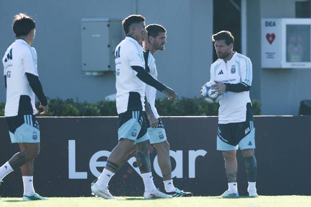 Argentina™s forward Lionel Messi takes part in a training session at AFA (Argentine Football Association) training center in Ezeiza, Buenos Aires Province, on October 5, 2026, ahead of the next friendlys football matchs against Benin national team, Nationalteam Lionel Messi took part in the final training session of his professional career with the Argentine national team before his farewell match. (Photo by Alejandro Pagni PHOTOxPHOTO) Copyright: xAlejandroxPAGNIx