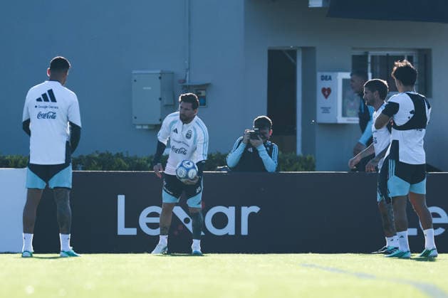 Argentina™s forward Lionel Messi takes part in a training session at AFA (Argentine Football Association) training center in Ezeiza, Buenos Aires Province, on October 5, 2026, ahead of the next friendlys football matchs against Benin national team, Nationalteam Lionel Messi took part in the final training session of his professional career with the Argentine national team before his farewell match. (Photo by Alejandro Pagni PHOTOxPHOTO) Copyright: xAlejandroxPAGNIx