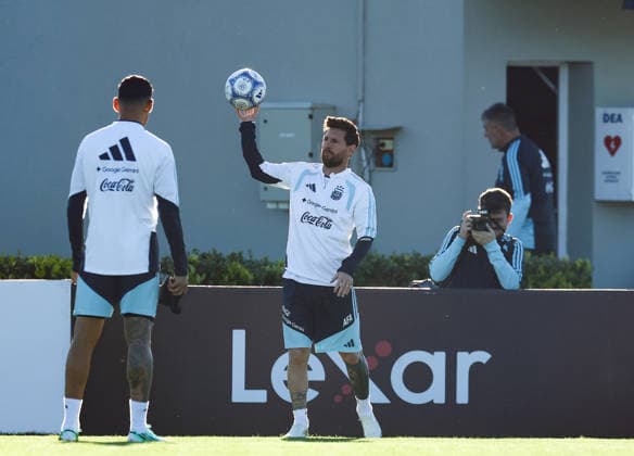 Argentina™s forward Lionel Messi takes part in a training session at AFA (Argentine Football Association) training center in Ezeiza, Buenos Aires Province, on October 5, 2026, ahead of the next friendlys football matchs against Benin national team, Nationalteam Lionel Messi took part in the final training session of his professional career with the Argentine national team before his farewell match. (Photo by Alejandro Pagni PHOTOxPHOTO) Copyright: xAlejandroxPAGNIx