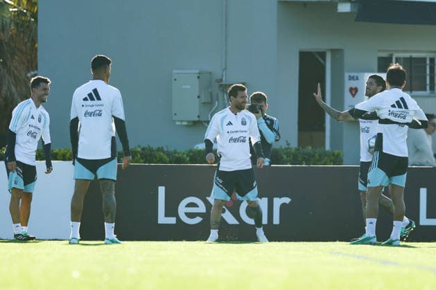 Argentina™s forward Lionel Messi takes part in a training session at AFA (Argentine Football Association) training center in Ezeiza, Buenos Aires Province, on October 5, 2026, ahead of the next friendlys football matchs against Benin national team, Nationalteam Lionel Messi took part in the final training session of his professional career with the Argentine national team before his farewell match. (Photo by Alejandro Pagni PHOTOxPHOTO) Copyright: xAlejandroxPAGNIx