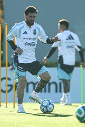 Argentina™s forward Lionel Messi takes part in a training session at AFA (Argentine Football Association) training center in Ezeiza, Buenos Aires Province, on October 5, 2026, ahead of the next friendlys football matchs against Benin national team, Nationalteam Lionel Messi took part in the final training session of his professional career with the Argentine national team before his farewell match. (Photo by Alejandro Pagni PHOTOxPHOTO) Copyright: xAlejandroxPAGNIx