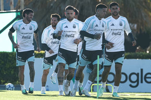 Argentina™s forward Lionel Messi and teammates take part in a training session at AFA (Argentine Football Association) training center in Ezeiza, Buenos Aires Province, on October 5, 2026, ahead of the next friendlys football matchs against Benin national team, Nationalteam Lionel Messi took part in the final training session of his professional career with the Argentine national team before his farewell match. (Photo by Alejandro Pagni PHOTOxPHOTO) Copyright: xAlejandroxPAGNIx