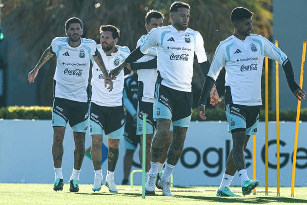 Argentina™s forward Lionel Messi and teammates take part in a training session at AFA (Argentine Football Association) training center in Ezeiza, Buenos Aires Province, on October 5, 2026, ahead of the next friendlys football matchs against Benin national team, Nationalteam Lionel Messi took part in the final training session of his professional career with the Argentine national team before his farewell match. (Photo by Alejandro Pagni PHOTOxPHOTO) Copyright: xAlejandroxPAGNIx