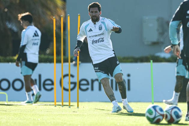 Argentina™s forward Lionel Messi takes part in a training session at AFA (Argentine Football Association) training center in Ezeiza, Buenos Aires Province, on October 5, 2026, ahead of the next friendlys football matchs against Benin national team, Nationalteam Lionel Messi took part in the final training session of his professional career with the Argentine national team before his farewell match. (Photo by Alejandro Pagni PHOTOxPHOTO) Copyright: xAlejandroxPAGNIx