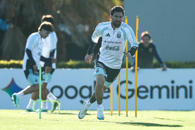 Argentina™s forward Lionel Messi takes part in a training session at AFA (Argentine Football Association) training center in Ezeiza, Buenos Aires Province, on October 5, 2026, ahead of the next friendlys football matchs against Benin national team, Nationalteam Lionel Messi took part in the final training session of his professional career with the Argentine national team before his farewell match. (Photo by Alejandro Pagni PHOTOxPHOTO) Copyright: xAlejandroxPAGNIx