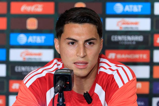 October 5, 2026, Los Angeles, California, USA: Jonathan Villagra 27 of Chile during an interview on Monday, October 5, 2026 at BMO Stadium in Los Angeles, California in preparation for an International Friendly, Länderspiel, Nationalmannschaft match against Mexico on Tuesday October 6, 2026 at the Los Angeles Memorial Coliseum. ARIANA RUIZ PI Los Angeles USA - ZUMAp124 20261005_zaa_p124_026 Copyright: xArianaxRuizx