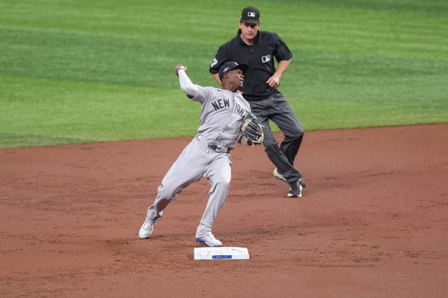 October 5, 2026, St. Petersburg, Florida, USA: New York Yankees second baseman JAZZ CHISHOLM JR. (13) throws from second base during a double play in game 2 of the American League Division Series against the Tampa Bay Rays. The Tampa Bay Rays hosted the New York Yankees the at Tropicana Field in St. Petersburg, FL. St. Petersburg USA - ZUMAm299 20261005_znp_m299_024 Copyright: xTaylorxMcFeex