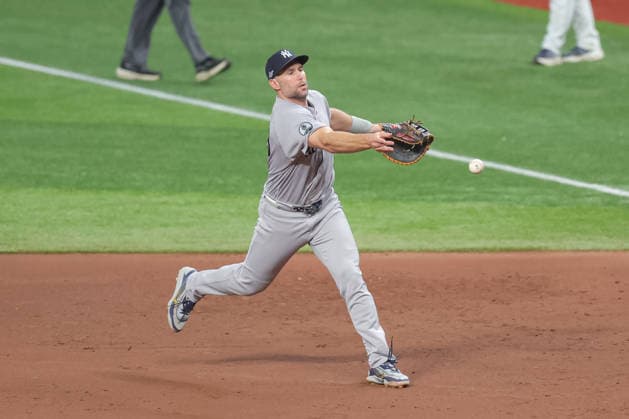October 5, 2026, St. Petersburg, Florida, USA: New York Yankees first baseman PAUL GOLDSCHMIDT (48) throws the ball after fielding at ball from the infield during game 2 of the American League Division Series against the Tampa Bay Rays. The Tampa Bay Rays hosted the New York Yankees the at Tropicana Field in St. Petersburg, FL. MLB, Baseball Herren, USA 2026: Tampa Bay Rays 5:2 New York Yankees  - ZUMAm299 20261005_znp_m299_026 Copyright: xTaylorxMcFeex