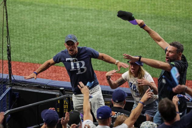 October 5, 2026, St. Petersburg, Florida, USA: Tampa Bay Rays fans react after a play in game 2 of the American League Division Series against the New York Yankees. The Tampa Bay Rays hosted the New York Yankees the at Tropicana Field in St. Petersburg, FL. St. Petersburg USA - ZUMAm299 20261005_znp_m299_027 Copyright: xTaylorxMcFeex