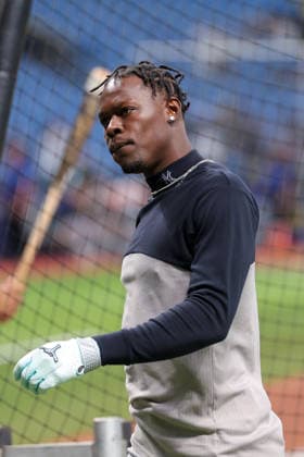 October 5, 2026, St. Petersburg, Florida, USA: New York Yankees second baseman JAZZ CHISHOLM JR. (13) during batting practice before game 2 of the American League Division Series. The Tampa Bay Rays hosted the New York Yankees the at Tropicana Field in St. Petersburg, FL. MLB, Baseball Herren, USA 2026: Tampa Bay Rays 5:2 New York Yankees  - ZUMAm299 20261005_znp_m299_049 Copyright: xTaylorxMcFeex