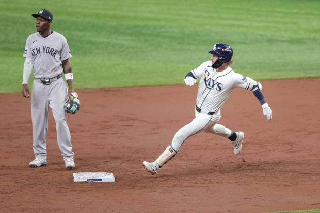 October 5, 2026, St. Petersburg, Florida, USA: Tampa Bay Rays right fielder JONNY DELUCA (21) runs to second base after hitting a double to center field in game 2 of the American League Division Series against the New York Yankees. The Tampa Bay Rays hosted the New York Yankees the at Tropicana Field in St. Petersburg, FL. St. Petersburg USA - ZUMAm299 20261005_znp_m299_054 Copyright: xTaylorxMcFeex