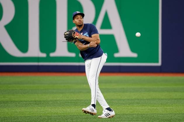 October 5, 2026, St. Petersburg, Florida, USA: Tampa Bay Rays left fielder Chandler Simpson 14 takes fielding practice ahead of a game against the New York Yankees at Tropicana Field on Monday, Oct. 5, 2026, in St. Petersburg. St. Petersburg USA  - ZUMAs70_ 20261005_zan_s70_001 Copyright: xJeffereexWoox Florida News - October 5, 2026  - ZUMA0868 0868658852st Copyright: xIMAGO JeffereexWoox