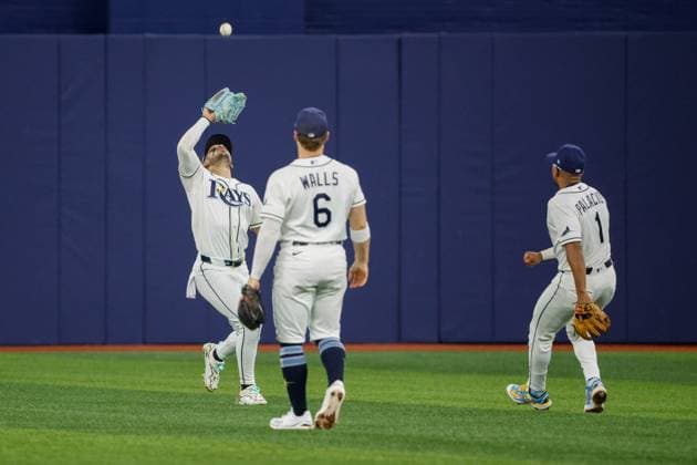 October 5, 2026, St. Petersburg, Florida, USA: Tampa Bay Rays right fielder Victor Mesa Jr. (25) catches a pop fly hit by New York Yankees outfielder Spencer Jones (78) for an out during the second inning at Tropicana Field on Monday, Oct. 5, 2026, in St. Petersburg. Florida News - October 5, 2026  - ZUMAs70_ 0868669277st Copyright: xJeffereexWoox
