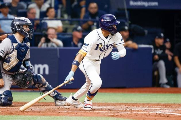October 5, 2026, St. Petersburg, Florida, USA: Tampa Bay Rays left fielder Chandler Simpson (14) hits a single off of New York Yankees pitcher Cam Schlittler (31) during the third inning at Tropicana Field on Monday, Oct. 5, 2026, in St. Petersburg. Florida News - October 5, 2026  - ZUMAs70_ 0868669659st Copyright: xJeffereexWoox