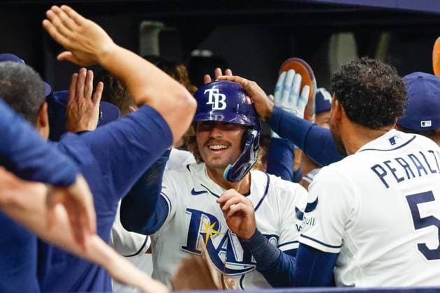 October 5, 2026, St. Petersburg, Florida, USA: Tampa Bay Rays center fielder Jonny DeLuca (21) receives high-fives from teammates, after he scores at home plate against the New York Yankees during the fifth inning at Tropicana Field on Monday, Oct. 5, 2026, in St. Petersburg. Florida News - October 5, 2026  - ZUMAs70_ 0868675639st Copyright: xJeffereexWoox
