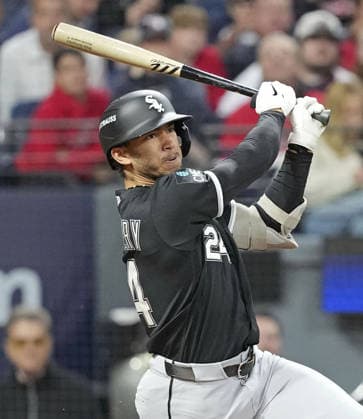 Baseball: Division Series between White Sox and Guardians Braden Montgomery of the Chicago White Sox hits a two-run double in the sixth inning of Game 2 of the American League Division Series against the Cleveland Guardians at Progressive Field in Cleveland, Ohio, on Oct. 5, 2026.  A14AA0005630252P