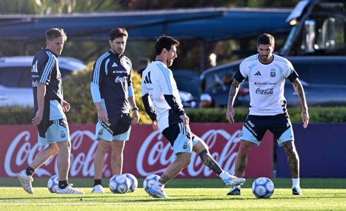 BUENOS AIRES, ARGENTINA - OCTOBER 5: Lionel Messi of Argentina controls the ball during a training session at the Lionel Andres Messi Training Camp on October 5, 2026 in Buenos Aires, Argentina. Argentina will face Benin tomorrow in an International Friendly, Länderspiel, Nationalmannschaft match at the Estadio Monumental, marking Messi s final farewell appearance for the national team, Nationalteam Photo by SFSI Lionel Messi last training for Argentina national team Copyright: xx