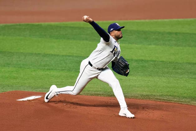 October 5, 2026, St. Petersburg, Florida, USA: Tampa Bay Rays starting pitcher Freddy Peralta (51) delivers a pitch in the first inning during game two of the ALDS for the 2026 MLB, Baseball Herren, USA Playoffs against the New York Yankees on October 5, 2026 at Tropicana Field. The Rays beat the Yankees 5-2. St. Petersburg USA - ZUMAh180 20261005_zsp_h180_001 Copyright: xKimxHukarix