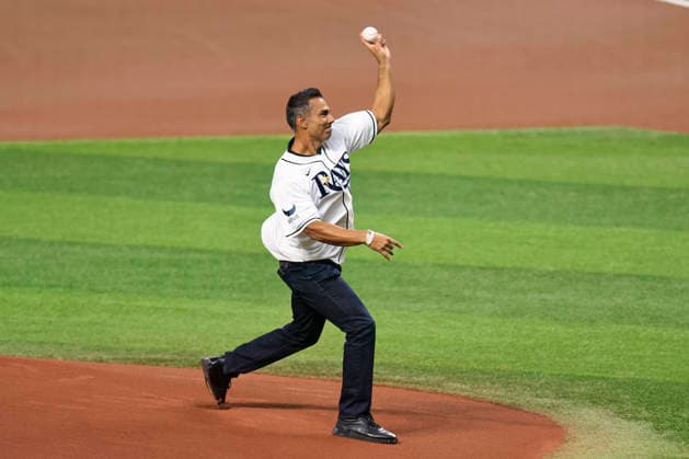 October 5, 2026, St. Petersburg, Florida, USA: Former Tampa Bay Rays first baseman Carlos PeoÂ±a throws out the ceremonial first pitch prior to game two of the ALDS for the 2026 MLB, Baseball Herren, USA Playoffs against the New York Yankees on October 5, 2026 at Tropicana Field. The Rays beat the Yankees 5-2. St. Petersburg USA - ZUMAh180 20261005_zsp_h180_006 Copyright: xKimxHukarix