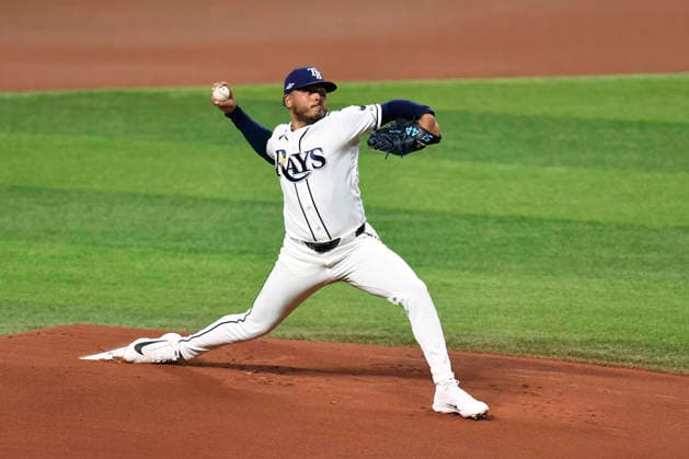 October 5, 2026, St. Petersburg, Florida, USA: Tampa Bay Rays starting pitcher Freddy Peralta (51) delivers a pitch in the first inning during game two of the ALDS for the 2026 MLB, Baseball Herren, USA Playoffs against the New York Yankees on October 5, 2026 at Tropicana Field. The Rays beat the Yankees 5-2. St. Petersburg USA - ZUMAh180 20261005_zsp_h180_009 Copyright: xKimxHukarix