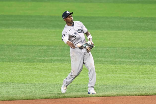 October 5, 2026, St. Petersburg, Florida, USA: New York Yankees second baseman Jazz Chisholm Jr. (13) throws out Tampa Bay Rays shortstop Taylor Walls (6) at first base during game two of the ALDS for the 2026 MLB, Baseball Herren, USA Playoffs on October 5, 2026 at Tropicana Field. The Rays beat the Yankees 5-2. MLB 2026: ALDS Game 2 Tampa Bay Rays 5 : 2 New York Yankees  - ZUMAh180 20261005_zsp_h180_059 Copyright: xKimxHukarix
