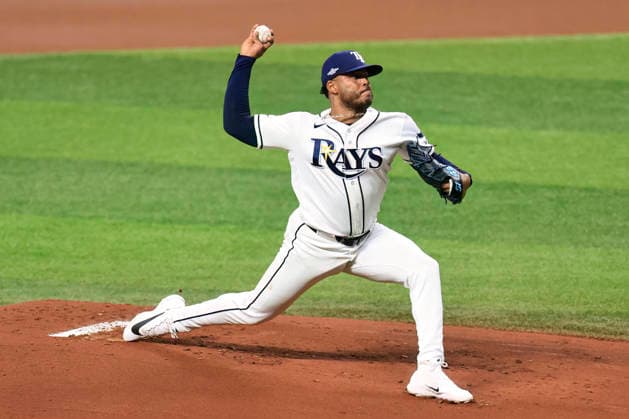 October 5, 2026, St. Petersburg, Florida, USA: Tampa Bay Rays starting pitcher Freddy Peralta (51) delivers a pitch in the first inning during game two of the ALDS for the 2026 MLB, Baseball Herren, USA Playoffs against the New York Yankees on October 5, 2026 at Tropicana Field. The Rays beat the Yankees 5-2. St. Petersburg USA - ZUMAh180 20261005_zsp_h180_042 Copyright: xKimxHukarix