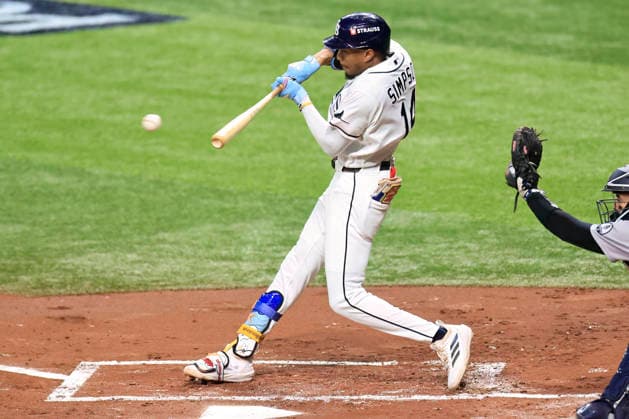 October 5, 2026, St. Petersburg, Florida, USA: Tampa Bay Rays left fielder Chandler Simpson (14) grounds into a force out during game two of the ALDS for the 2026 MLB, Baseball Herren, USA Playoffs against the New York Yankees on October 5, 2026 at Tropicana Field. The Rays beat the Yankees 5-2. MLB 2026: ALDS Game 2 Tampa Bay Rays 5 : 2 New York Yankees  - ZUMAh180 20261005_zsp_h180_089 Copyright: xKimxHukarix